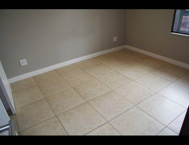 2 BEDROOM APARTMENT RENTED IN WALMER HEIGHTS
